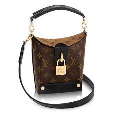 Kabelka Louis Vuitton Bento Box M43518 s monogramem a plátnem